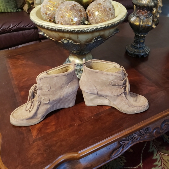 Lucky Brand Suede Booties - Picture 2 of 4